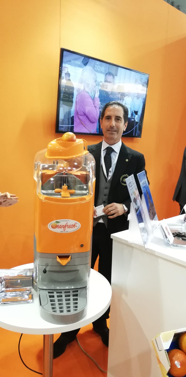 930a405b-85f8-4769-b241-934bd5a15465