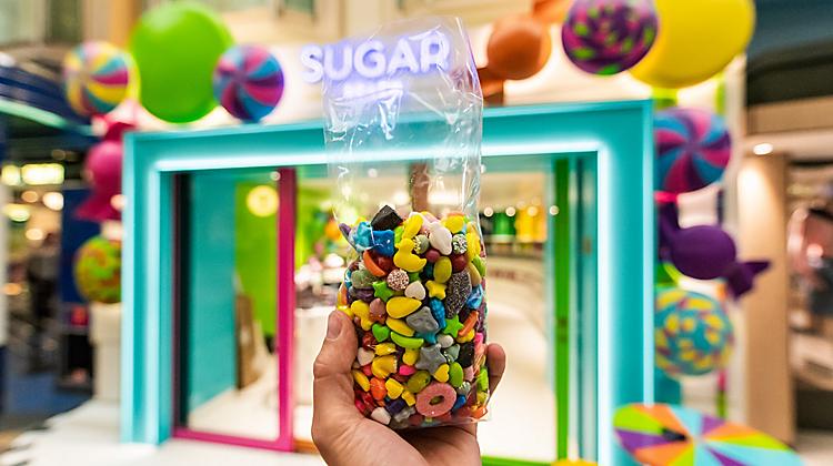 independence-of-the-seas-sugar-beach-assortment-candy-entrance
