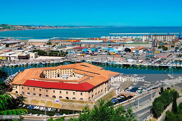 gettyimages-555878879-612x612