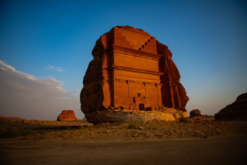 Nuovo itinerario di MSC Bellissima in Mar Rosso e Arabia Saudita: overnight a Yanbu da dove sarà possibile visitare Alula, patrimonio mondiale dell’UNESCO